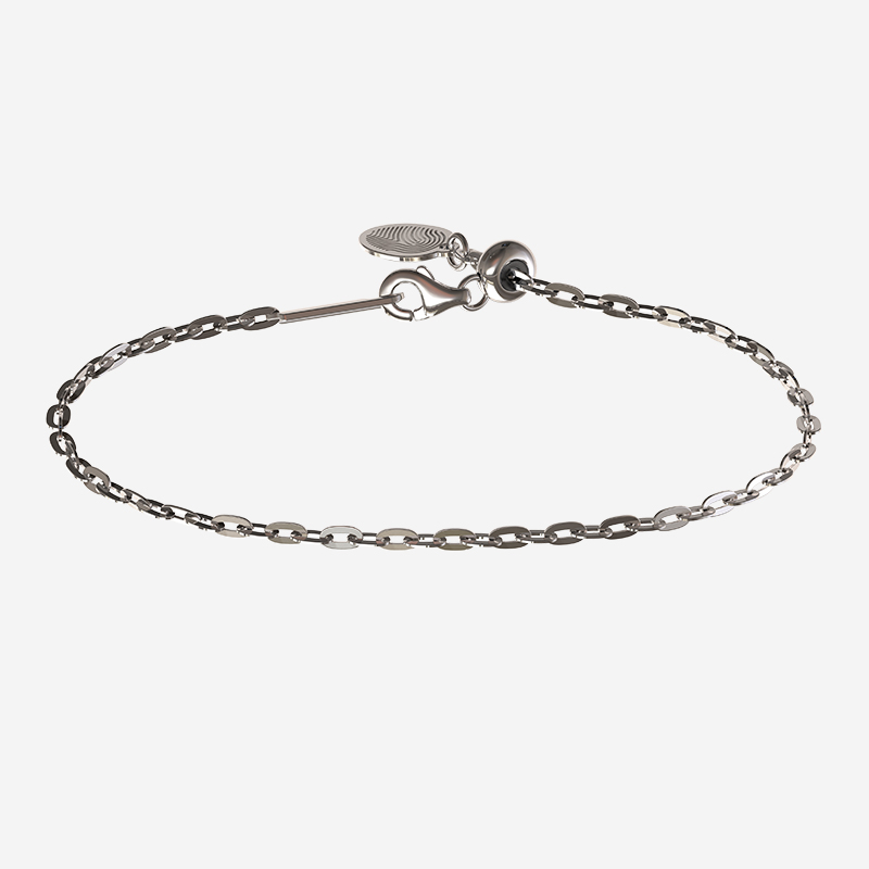 Silver Paperclip chain with Memi fingertip dangle by Memi Jewellery